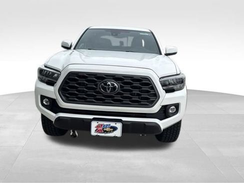 Used 2023 Toyota Tacoma TRD Off-Road w/ Black Out Package (TMS) AWD/4WD image 2