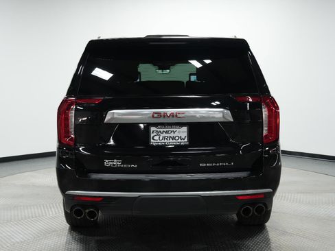 Used 2024 GMC Yukon Denali w/ Advanced Technology Package image 9