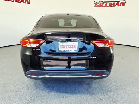 Used 2016 Chrysler 200 Limited w/ Convenience Group image 8