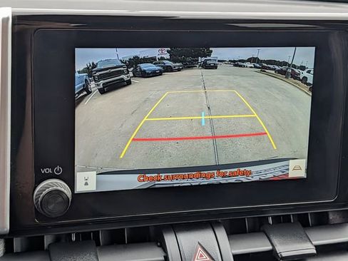 Used 2025 Toyota RAV4 XLE AWD/4WD image 18