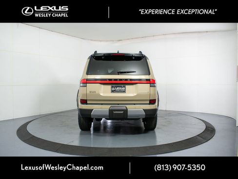 Used 2025 Lexus GX 550 image 7
