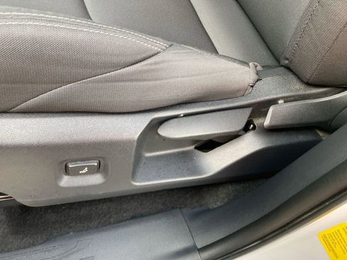 Certified 2024 Toyota Tacoma SR5 image 14