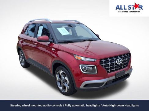 Used 2025 Hyundai Venue Limited FWD image 1