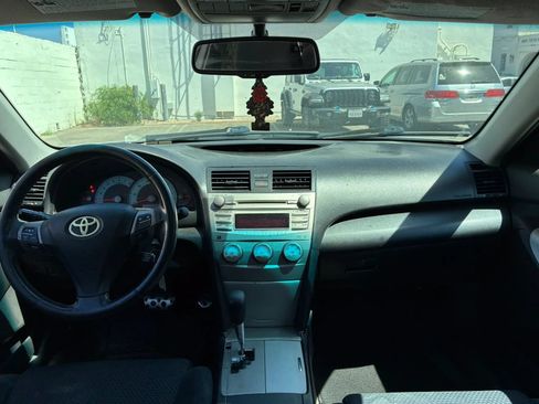 Used 2011 Toyota Camry SE w/ SE Extra-Value Pkg #1 FWD image 33