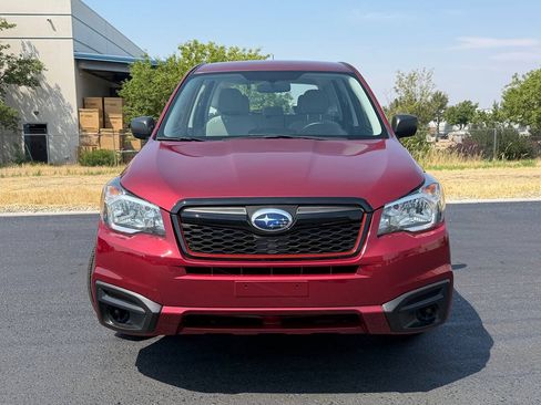 Used 2014 Subaru Forester 2.5i AWD/4WD image 3
