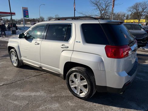 Used 2011 GMC Terrain SLE image 3