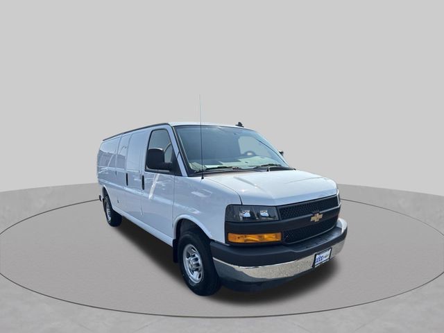 Used 2025 Chevrolet Express 2500 Extended w/ Driver Convenience Package RWD image 7