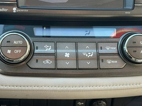 Used 2015 Toyota RAV4 XLE image 17