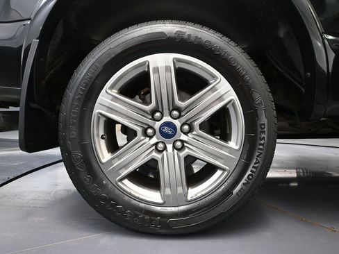 Used 2018 Ford F150 XLT w/ Equipment Group 302A Luxury AWD/4WD image 17