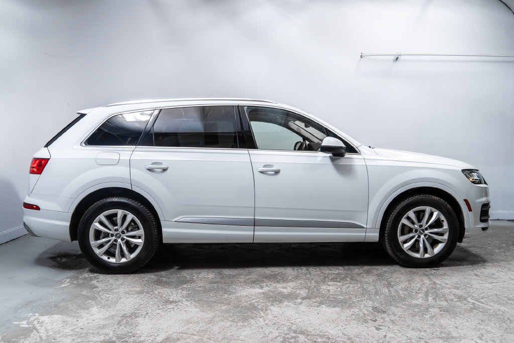Used 2019 Audi Q7 3.0T Premium Plus w/ Premium Plus Package AWD/4WD image 8