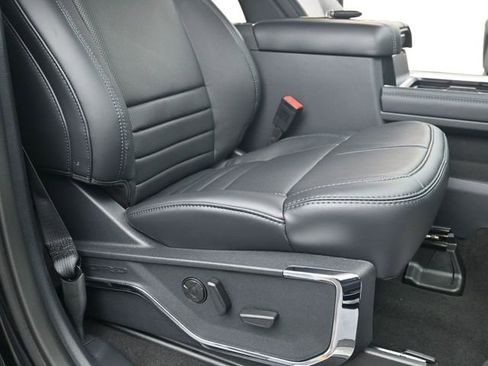 New 2026 Ford F250 Platinum AWD/4WD image 16