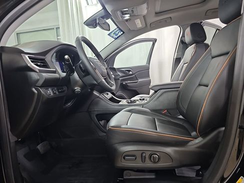 Used 2023 GMC Acadia AT4 w/ Technology Package image 22