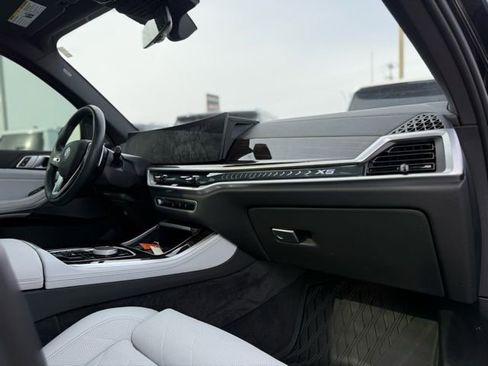 Used 2025 BMW X5 xDrive40i w/ Premium Enhanced Package image 22