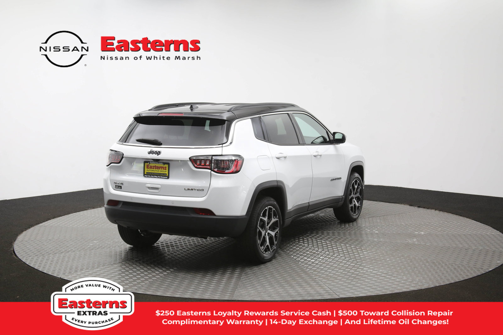 Used 2025 Jeep Compass Limited AWD/4WD image 38