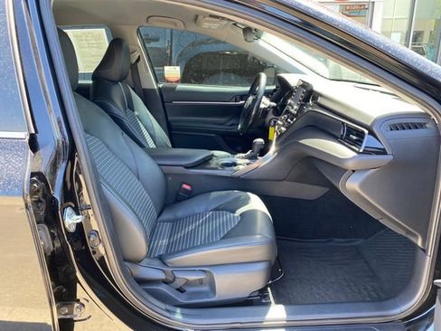 Certified 2022 Toyota Camry SE w/ Cold Weather Package FWD image 16