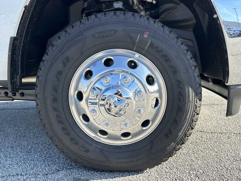 New 2026 RAM 3500 Tradesman w/ Chrome Appearance Group image 12