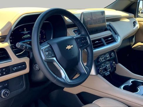 Used 2023 Chevrolet Tahoe Premier AWD/4WD image 18