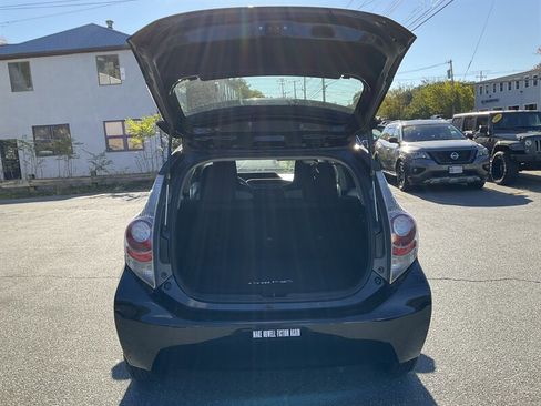 Used 2012 Toyota Prius C One image 12
