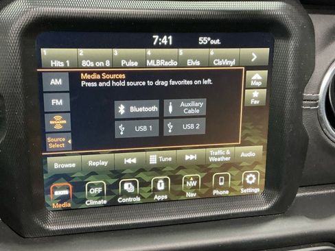 Used 2022 Jeep Wrangler Unlimited Sahara image 40