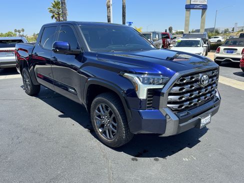 Used 2023 Toyota Tundra Platinum AWD/4WD image 2