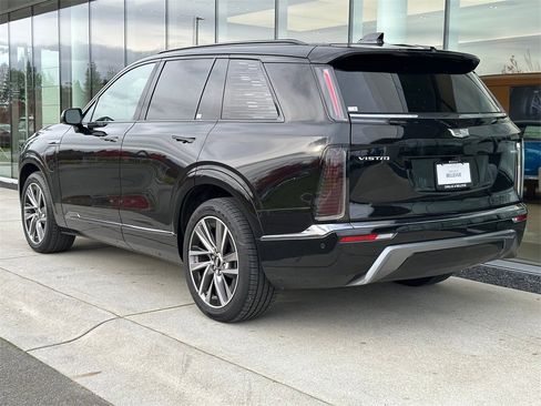 Used 2026 Cadillac Vistiq Sport image 3