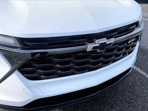 Used 2025 Chevrolet Trax RS w/ Driver Confidence Package image 31