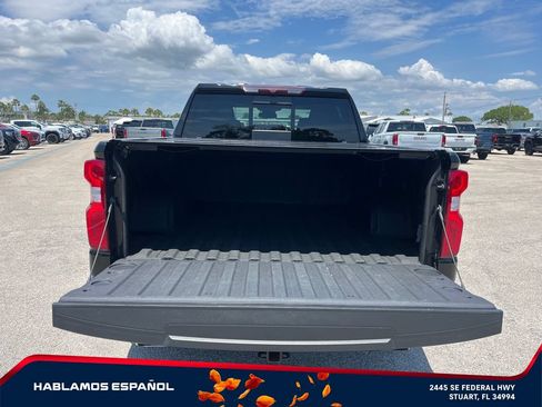 Used 2022 Chevrolet Silverado 1500 High Country w/ Z71 Off-Road Package AWD/4WD image 10