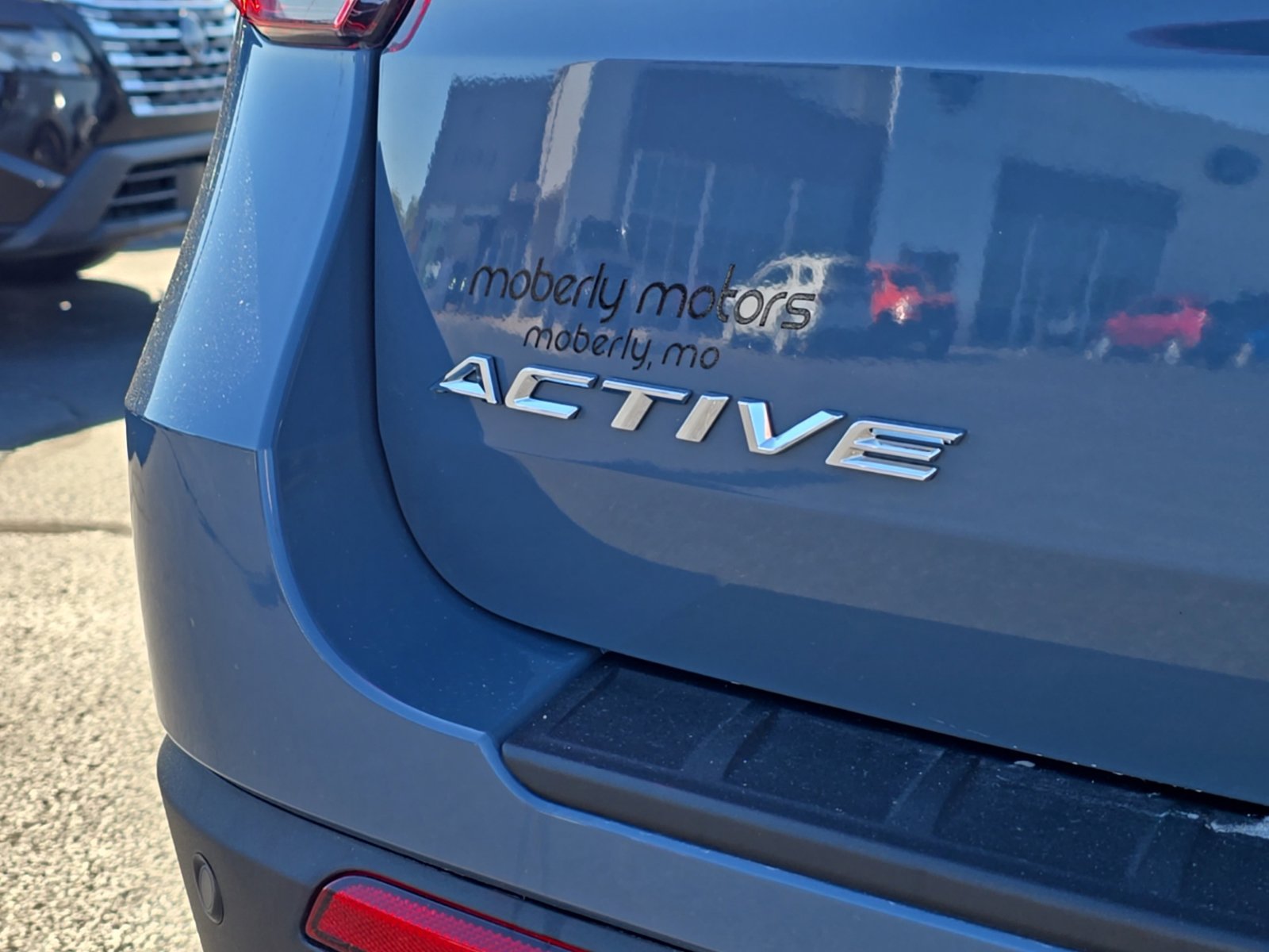 Used 2025 Ford Explorer Active RWD image 64