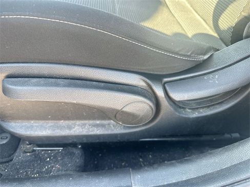 Used 2017 Kia Forte LX image 35