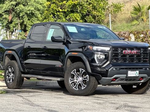 Used 2023 GMC Canyon AT4 image 2