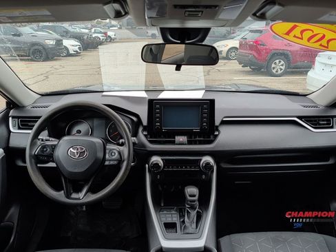 Used 2021 Toyota RAV4 XLE image 14