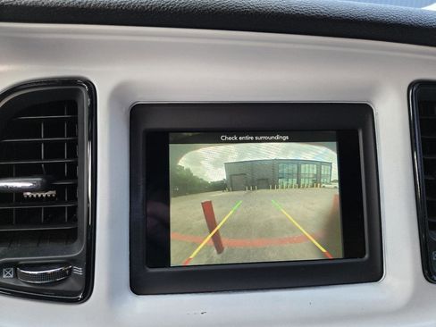 Used 2019 Dodge Challenger R/T w/ Driver Convenience Group image 10