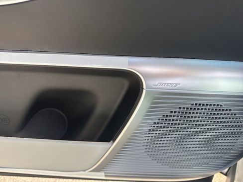 New 2026 Hyundai Ioniq 9 Calligraphy image 28