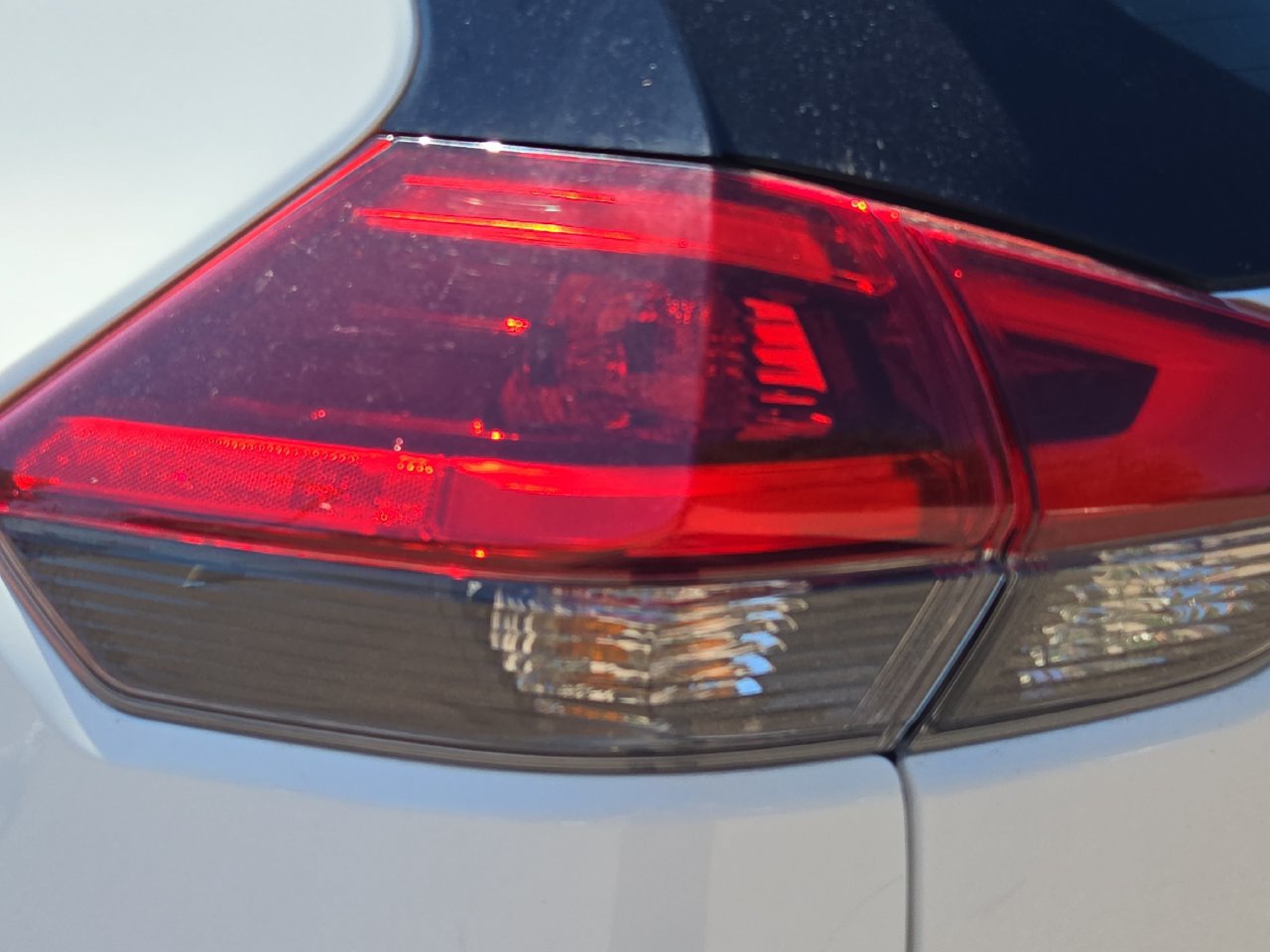 Used 2018 Nissan Rogue S FWD image 23