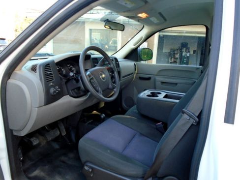 Used 2012 Chevrolet Silverado 1500 W/T w/ Skid Plate Package image 7