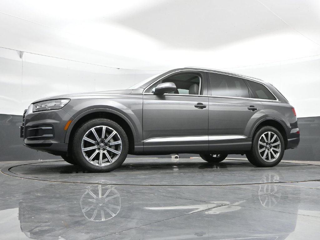 Used 2018 Audi Q7 3.0T Prestige AWD/4WD image 46