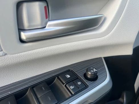 Used 2025 Toyota Sienna XLE w/ XLE Plus Package image 15
