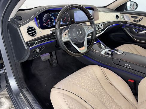 Used 2020 Mercedes-Benz S 560 Sedan image 4