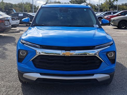 Used 2024 Chevrolet TrailBlazer LT w/ Driver Confidence Package image 2