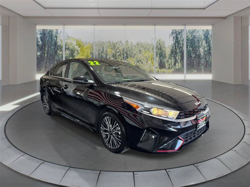 Used 2022 Kia Forte GT-Line FWD image 3