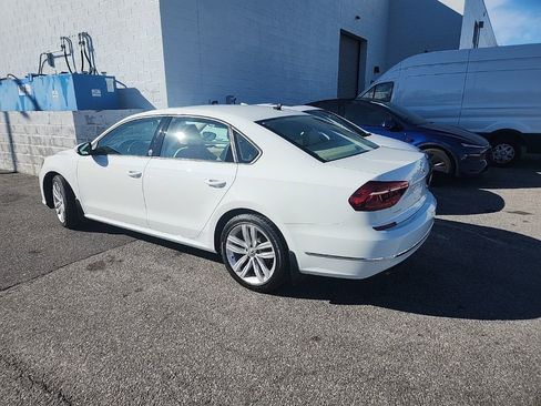 Used 2019 Volkswagen Passat 2.0T Wolfsburg image 5