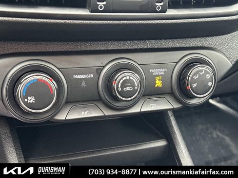 Used 2023 Kia Forte LXS w/ LXS Technology Package image 12