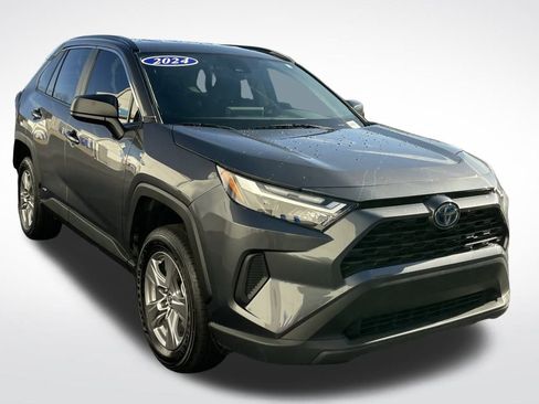 Used 2024 Toyota RAV4 LE image 8