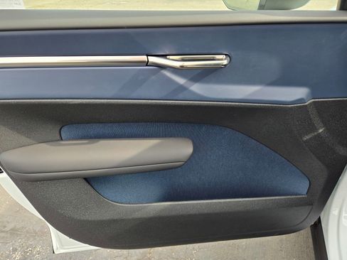 New 2026 Volvo EX30 Ultra w/ Protection Package Premier image 13