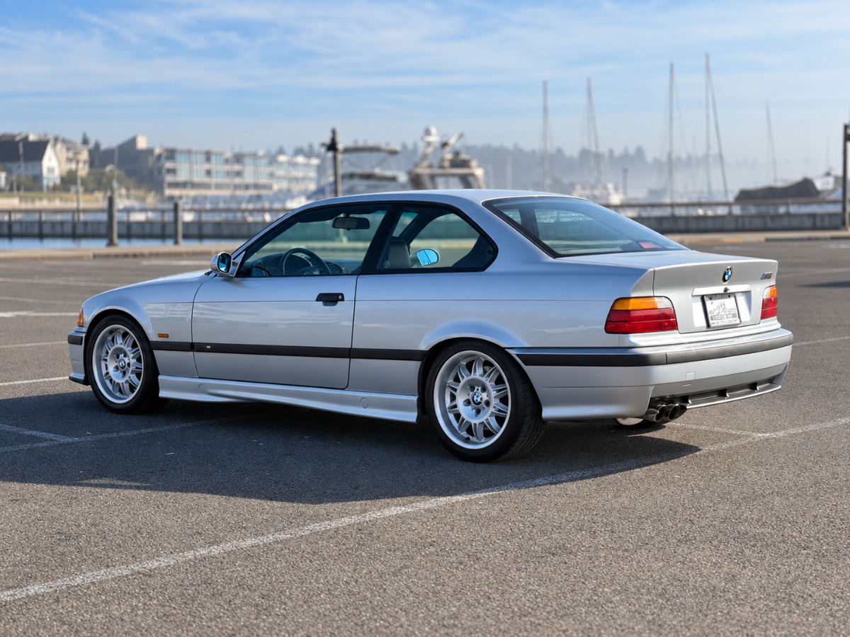 Used 1997 BMW M3 Coupe RWD image 5
