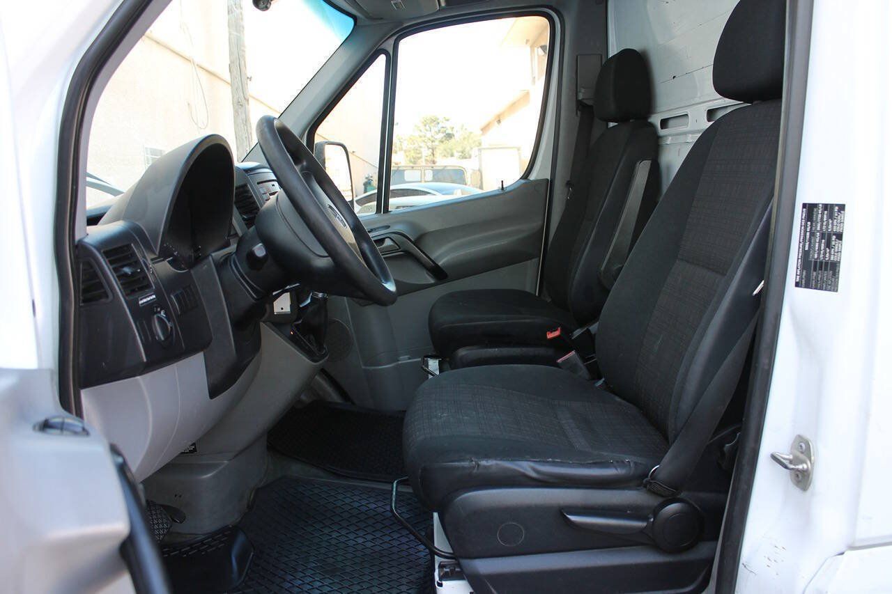 Used 2014 Mercedes-Benz Sprinter 3500 image 27