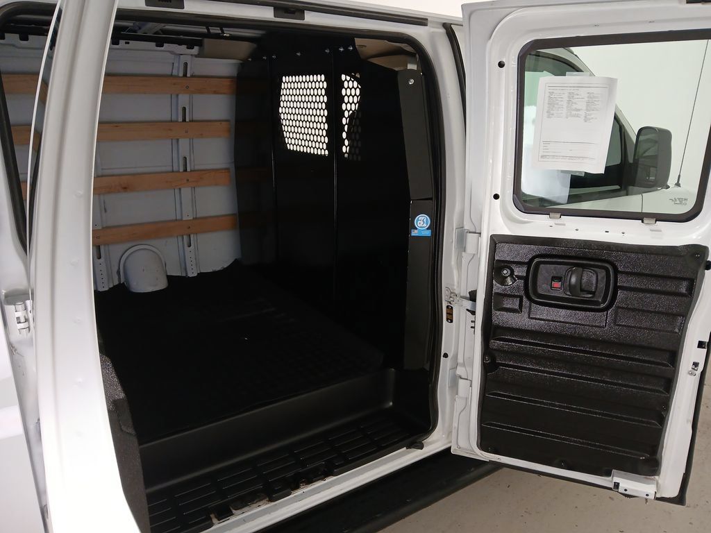 Certified 2025 Chevrolet Express 2500 w/ Driver Convenience Package RWD image 8