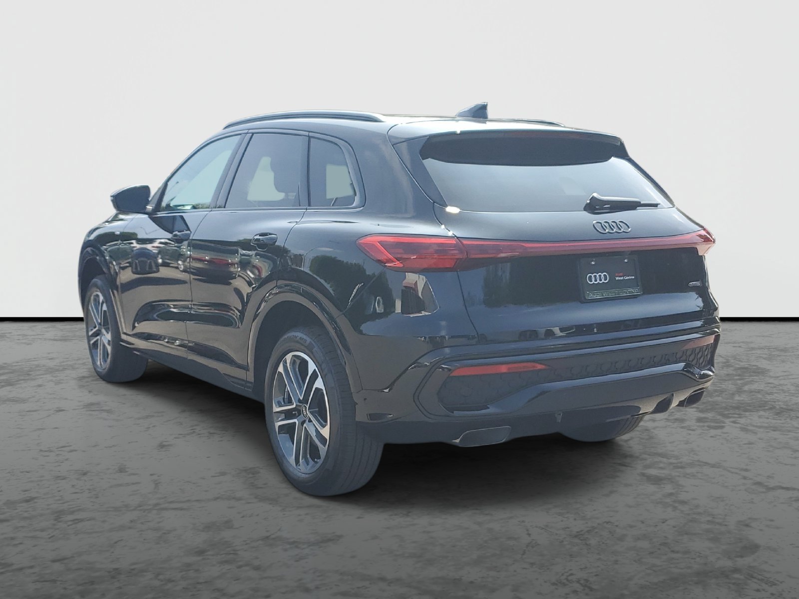 New 2026 Audi Q5 2.0T AWD/4WD image 3