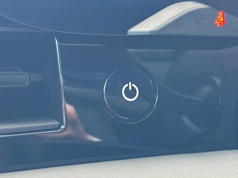 Certified 2023 Porsche Taycan image 22