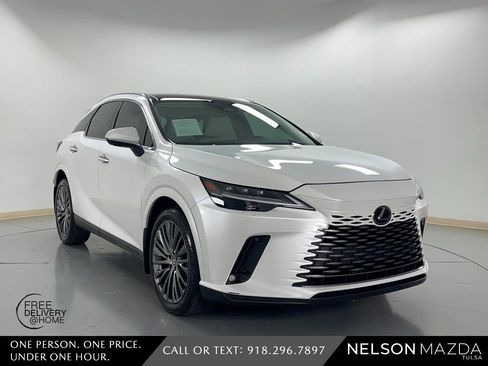 Used 2024 Lexus RX 350 w/ Convenience Package image 4